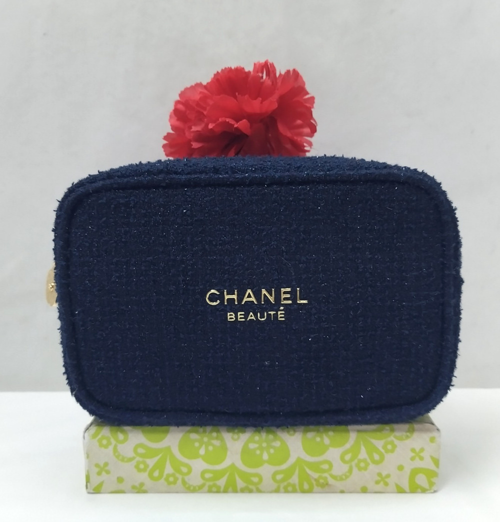 Chanel Beauté Navy Tweed Zipper Closure Makeup Pouch Wallet